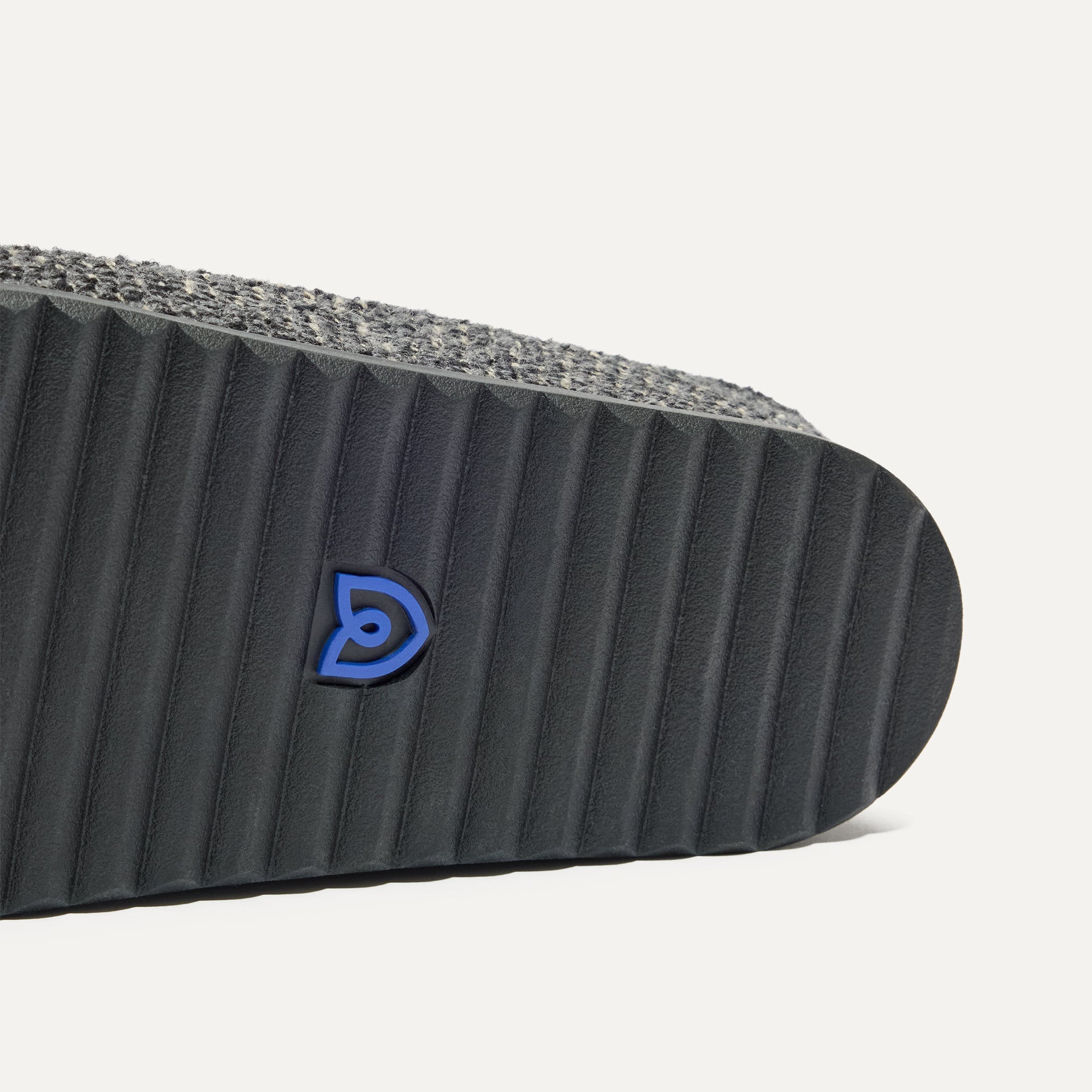 The Cozy Clog - Black Sesame Bouclé